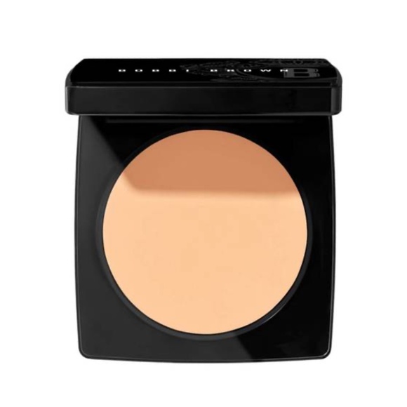 NIB Bobbi Brown Sheer Finish Pressed Powder in Sunny Beige - Picture 1 of 3